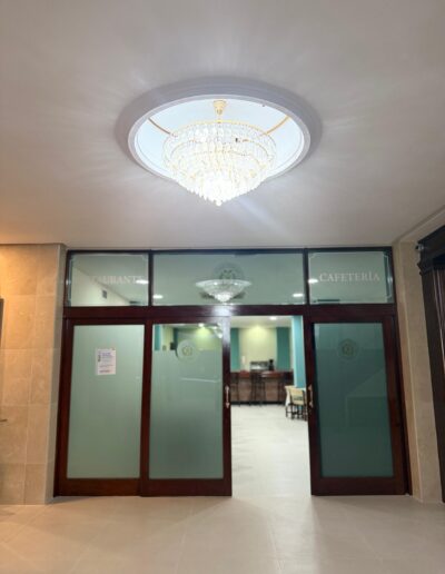 entrada de la cafeteria del circulo mercantil de las palmas de gran canaria
